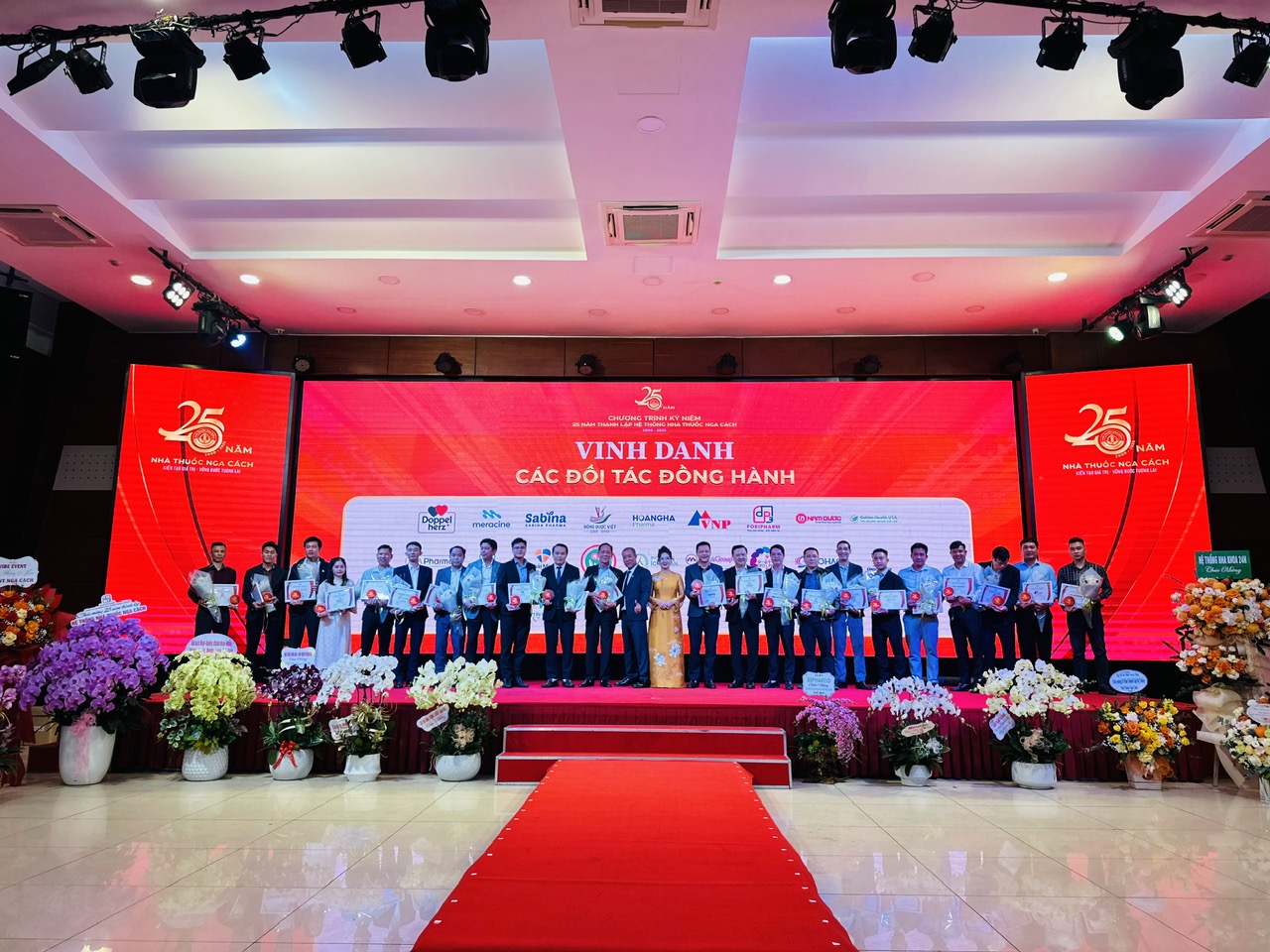 CKC Health đồng hành cùng Hệ thống Nhà thuốc Nga Cách Hòa Bình kỷ niệm 25 năm thành lập